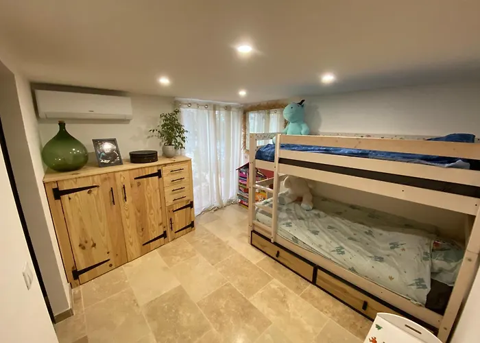 펜션 Maison De La Quieta 발로리스